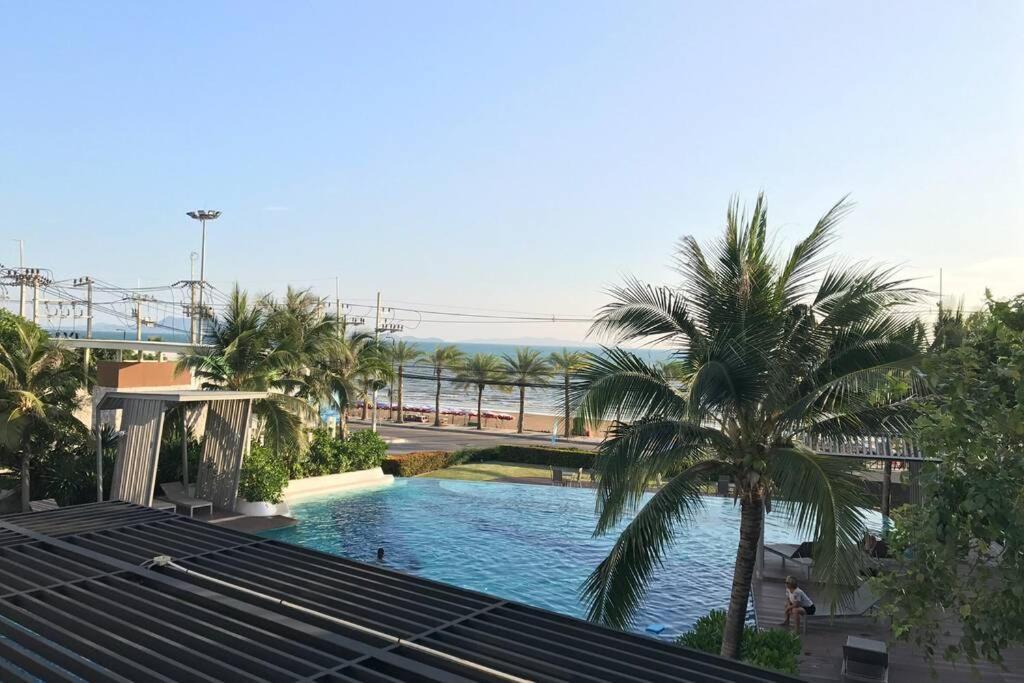 Stunning Seaview Suite Jomtien Beach Exterior photo